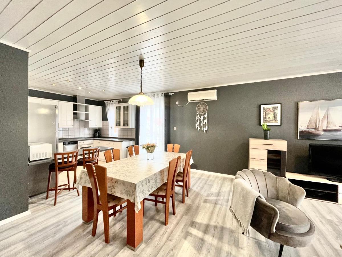 Apartments Rino Vodice Kültér fotó